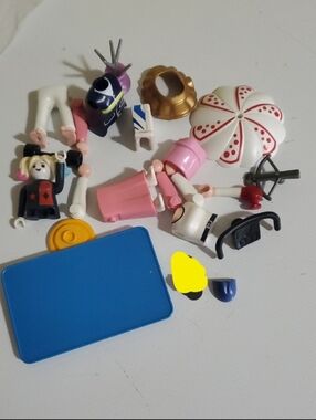 Misc. Playmobil Pieces And Partd